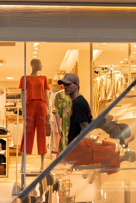 pexels-wolfart-15722837